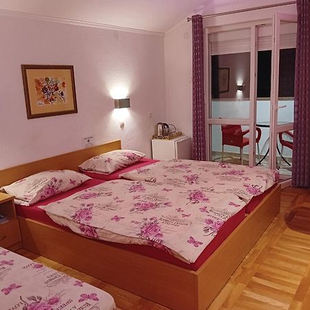Vila Centar Требинье Экстерьер фото