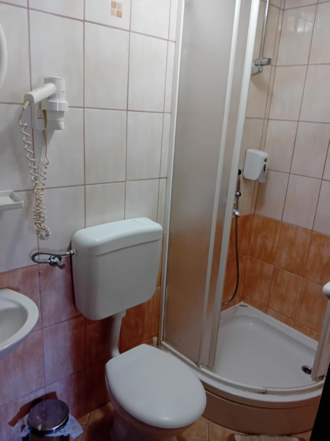 Vila Centar Требинье Экстерьер фото