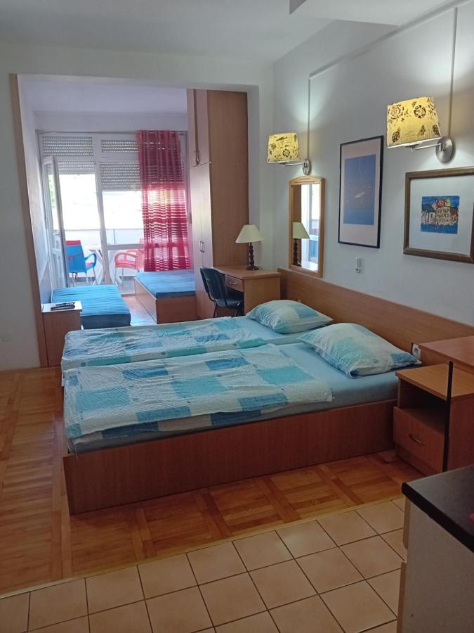 Vila Centar Требинье Экстерьер фото