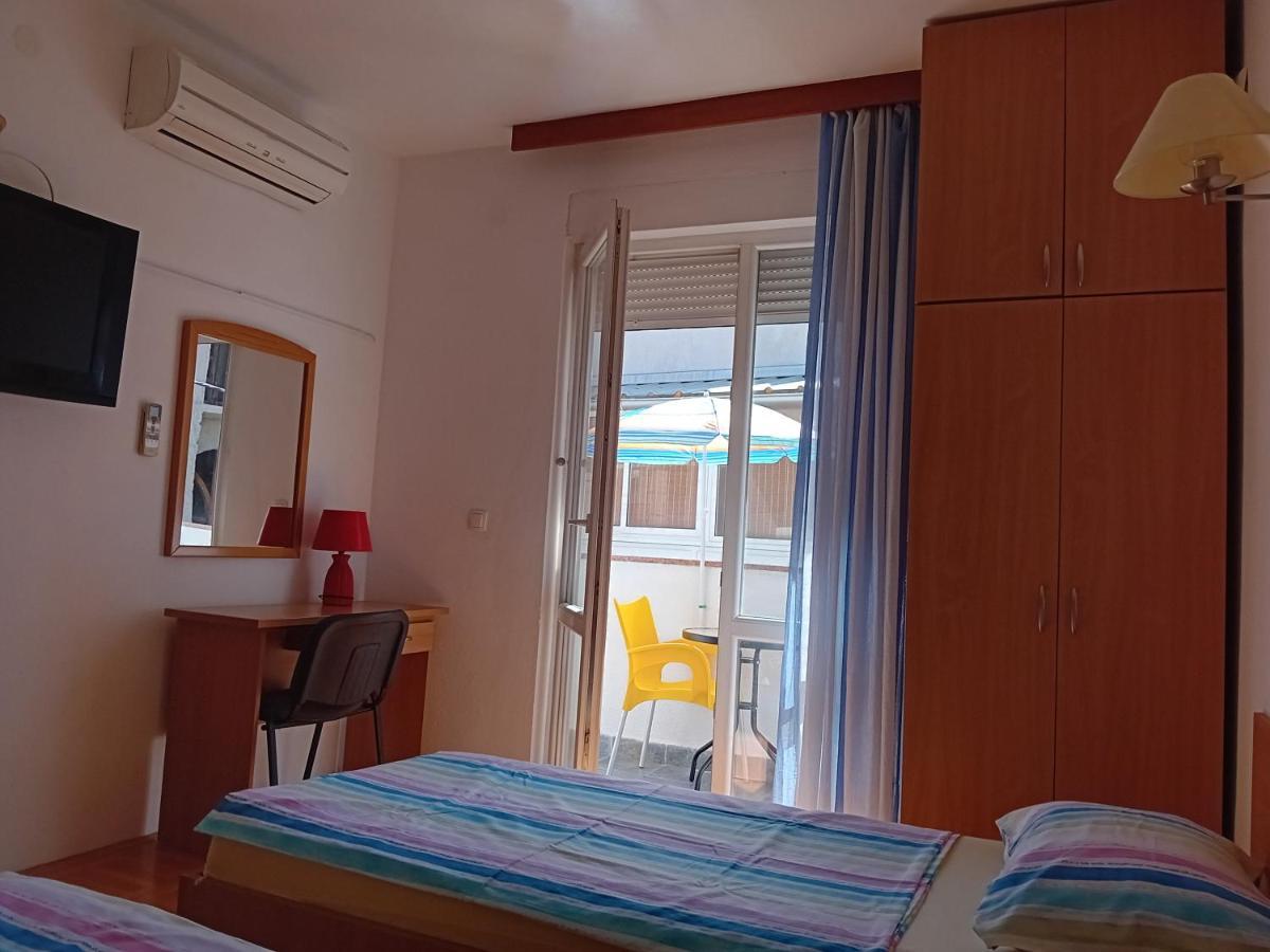 Vila Centar Требинье Экстерьер фото