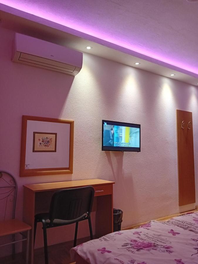 Vila Centar Требинье Экстерьер фото
